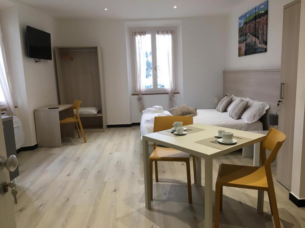Zero 19 La Banchina Apartment Савона Екстериор снимка